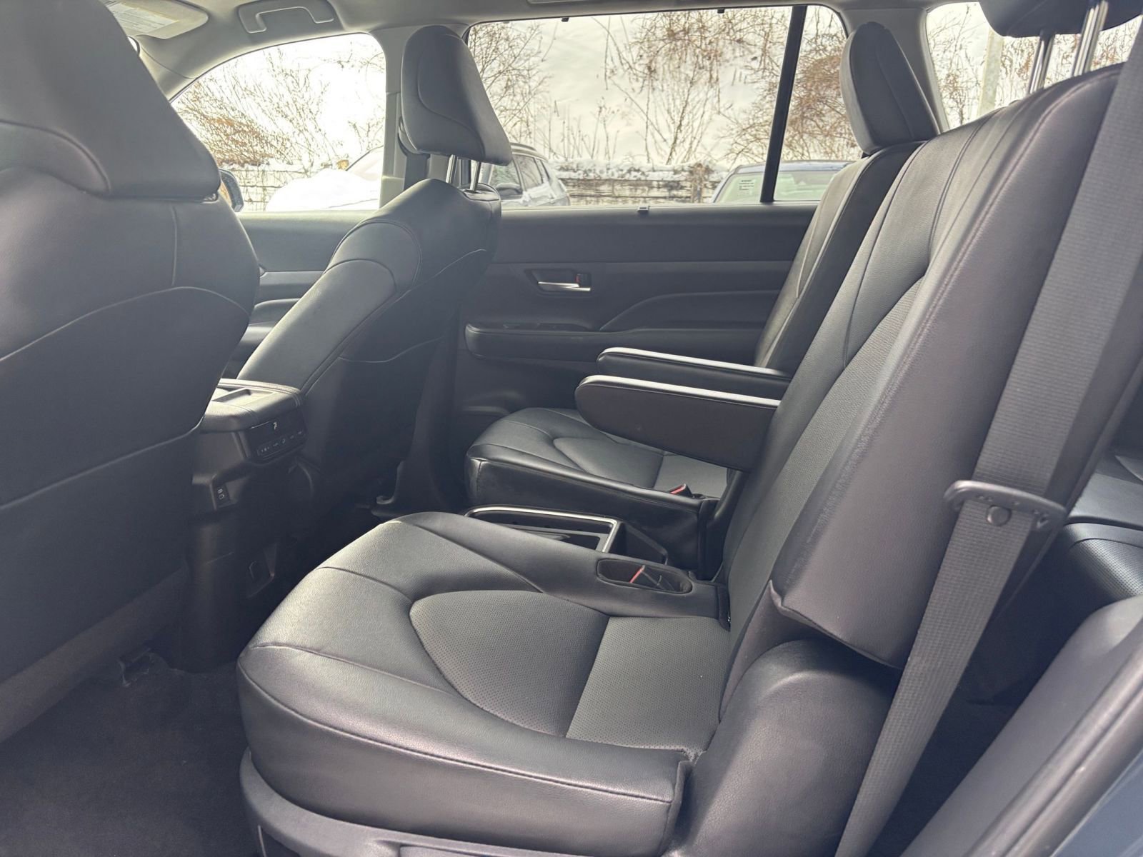 Thumbnail: 2025 Toyota Grand Highlander - 27