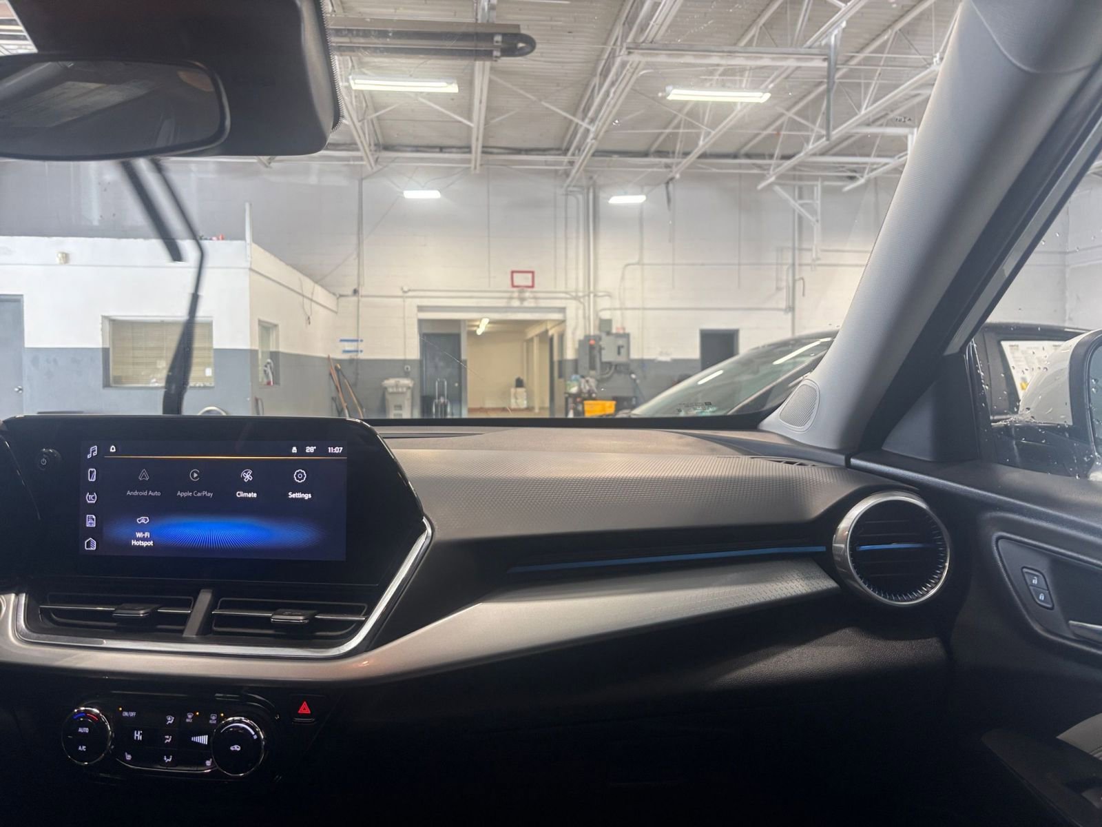 Thumbnail: 2025 Chevrolet Trax - 35