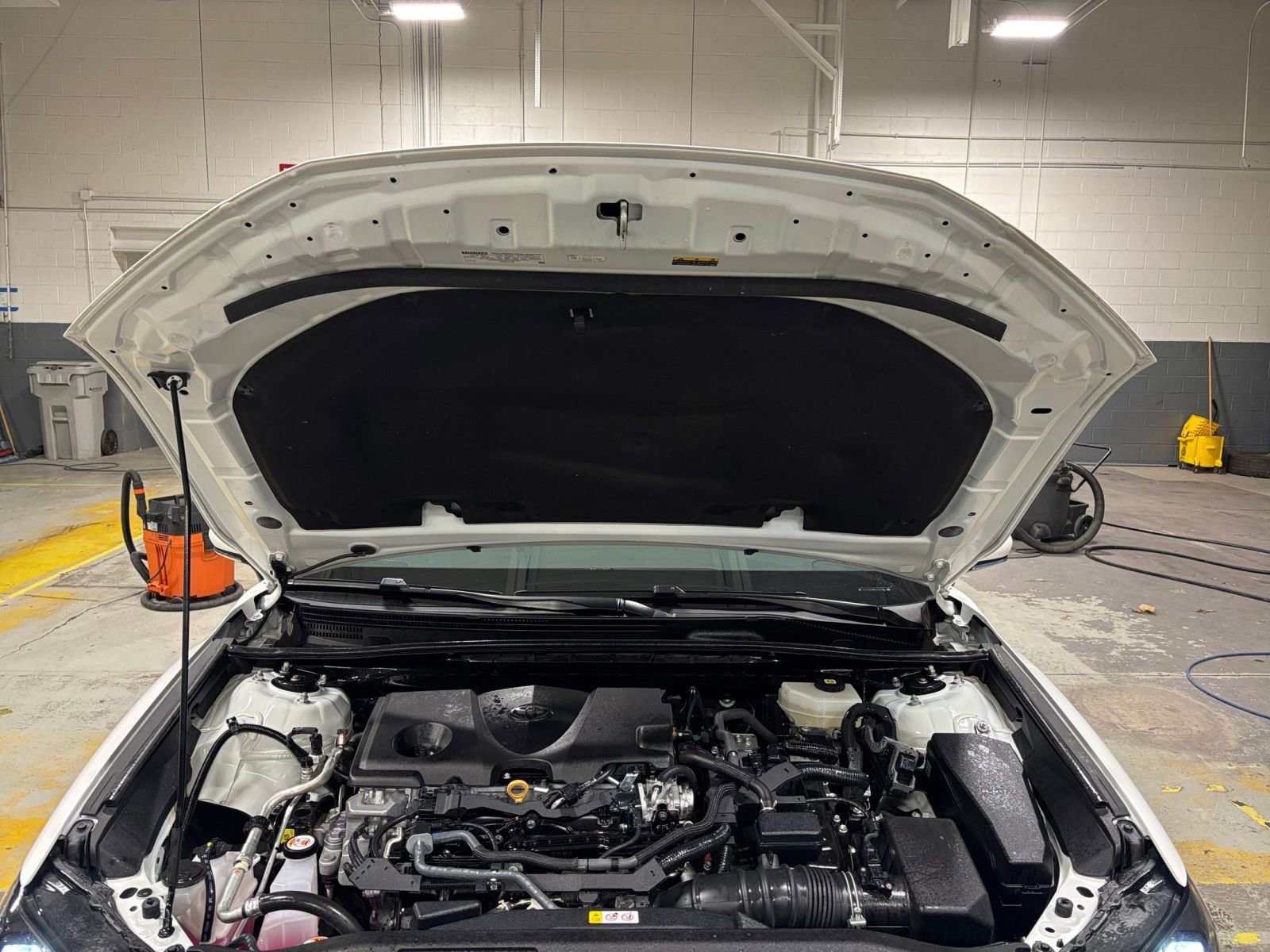 Thumbnail: 2025 Toyota Camry - 31