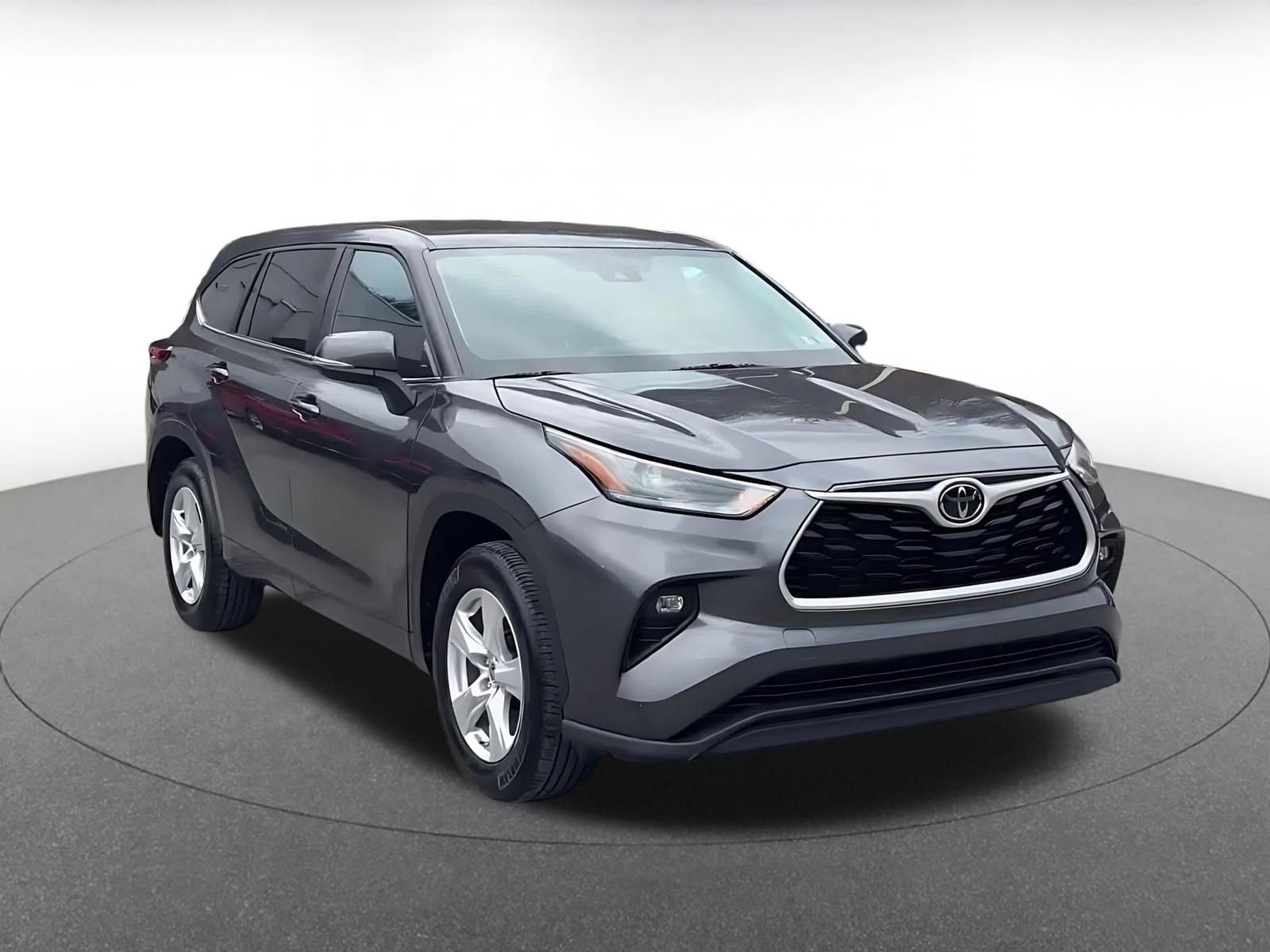 Thumbnail: 2025 Toyota Highlander - 3