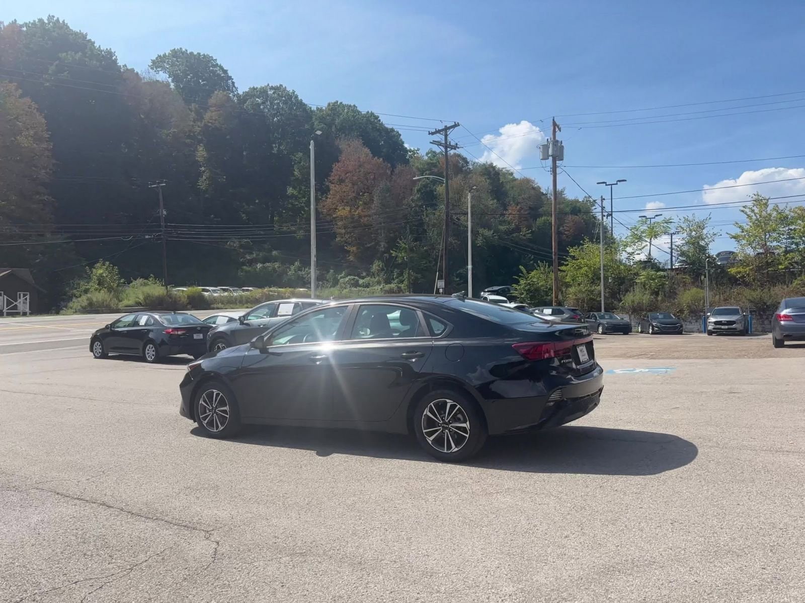 Thumbnail: 2024 Kia Forte - 16