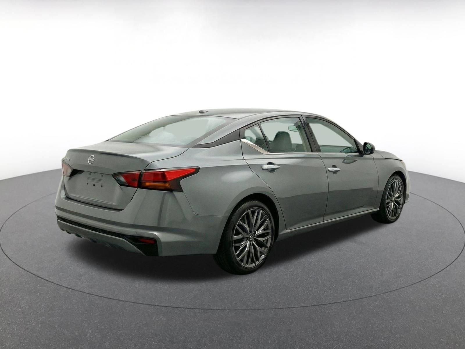 Thumbnail: 2025 Nissan Altima - 11