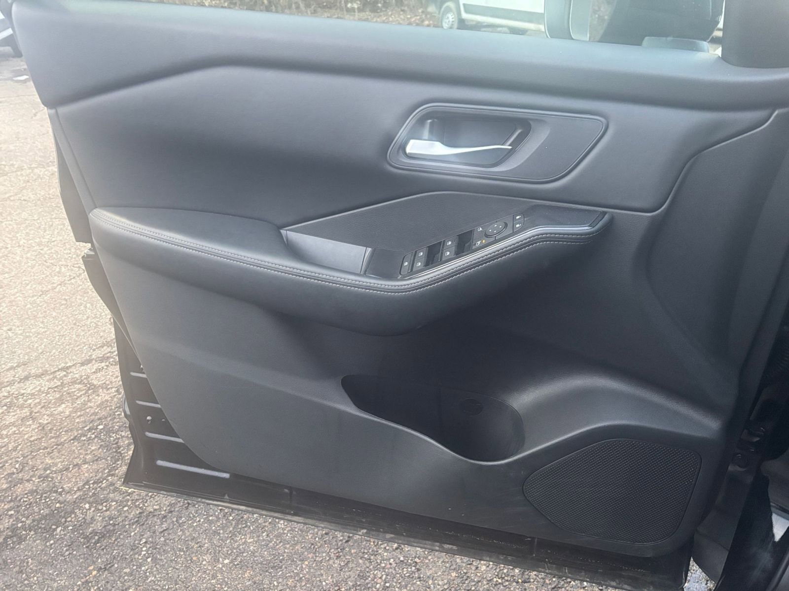 Thumbnail: 2025 Nissan Rogue - 18