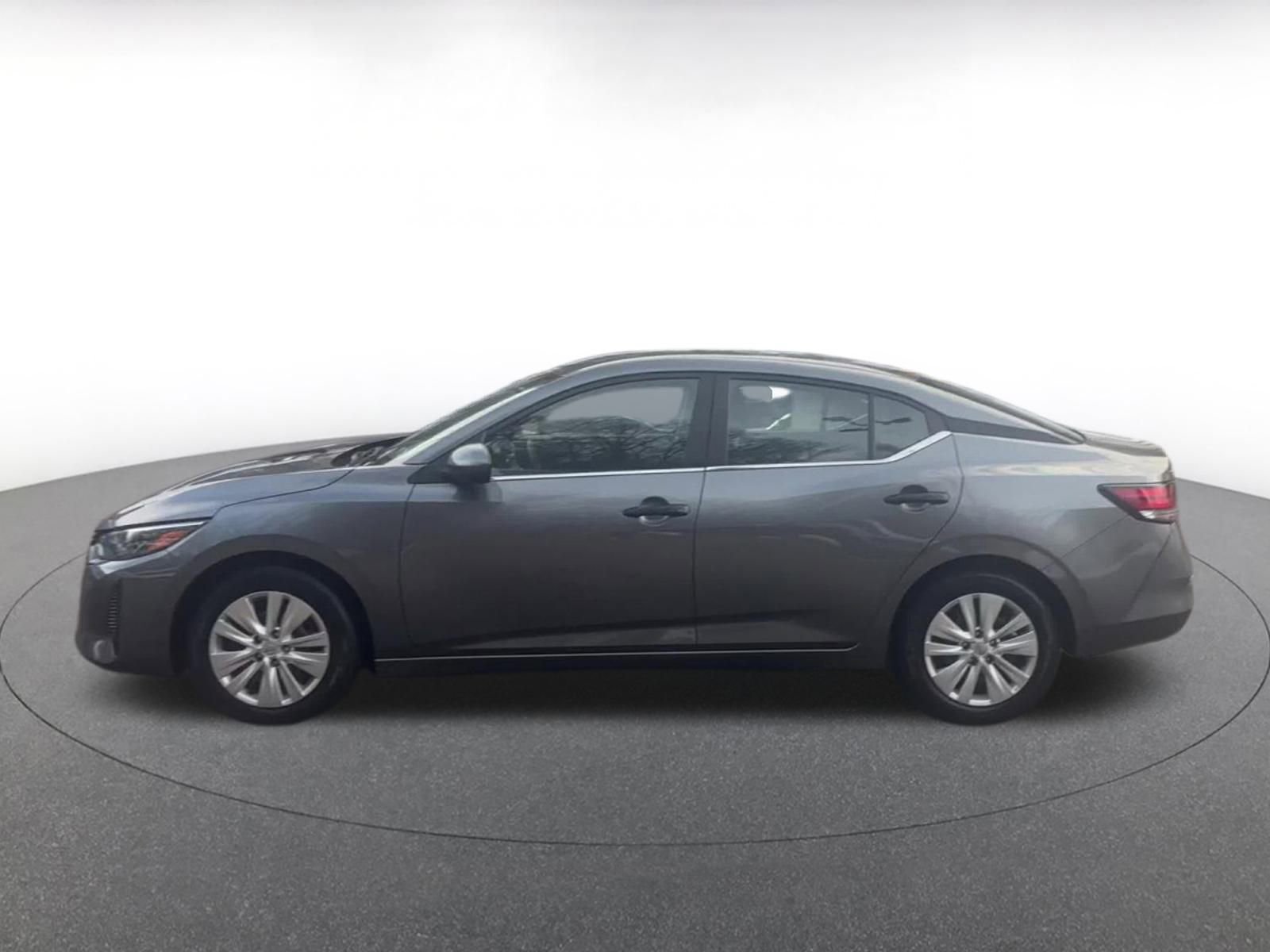 Thumbnail: 2025 Nissan Sentra - 9