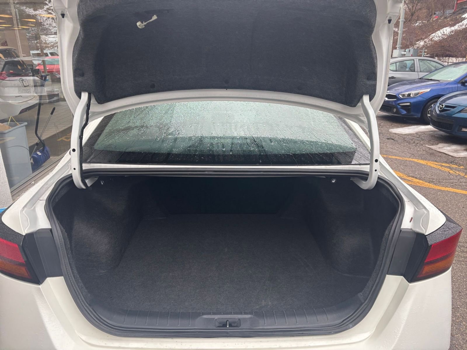 Thumbnail: 2025 Nissan Altima - 32