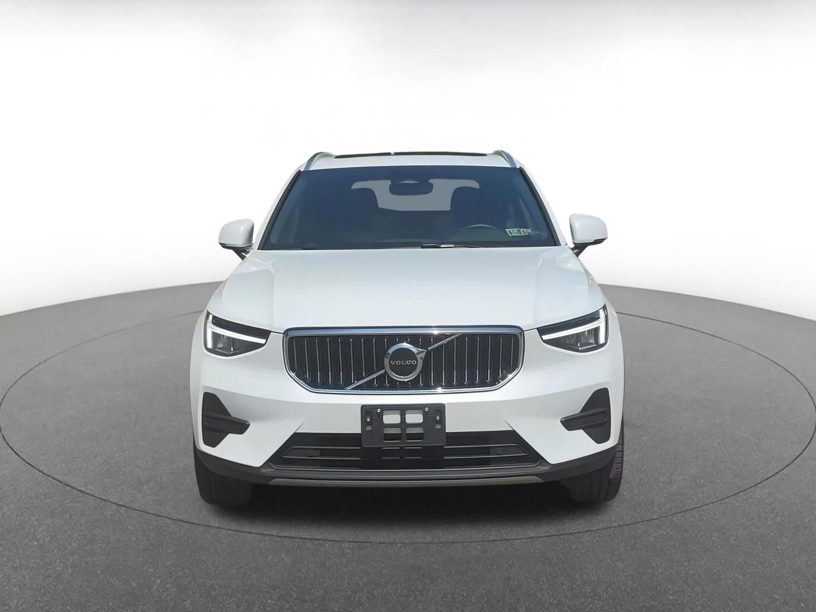 Thumbnail: 2024 Volvo XC40 - 4
