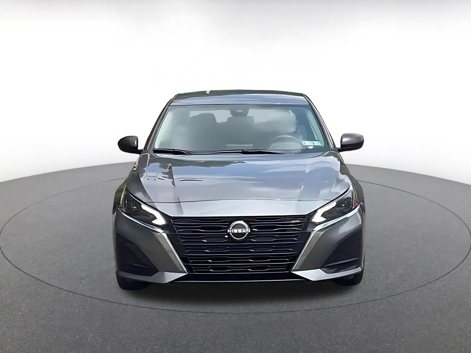 Thumbnail: 2025 Nissan Altima - 4