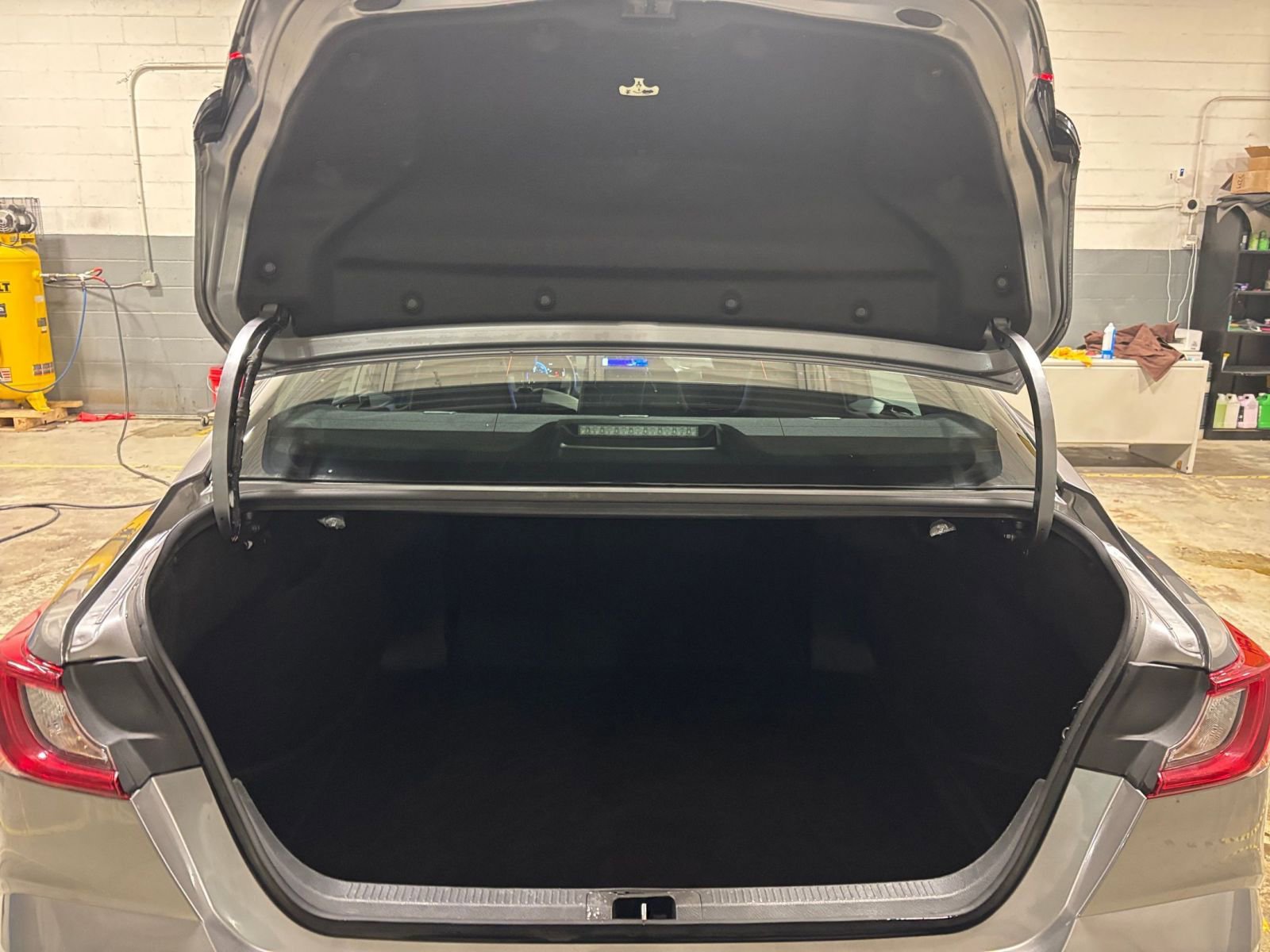 Thumbnail: 2025 Toyota Camry - 33