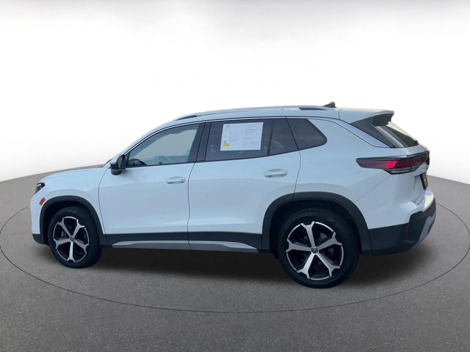 Thumbnail: 2026 Volkswagen Tiguan - 9