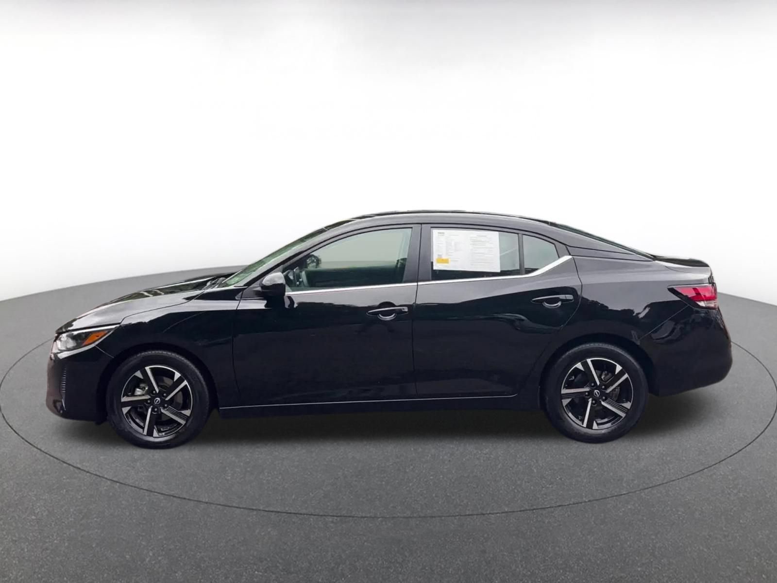 Thumbnail: 2025 Nissan Sentra - 9