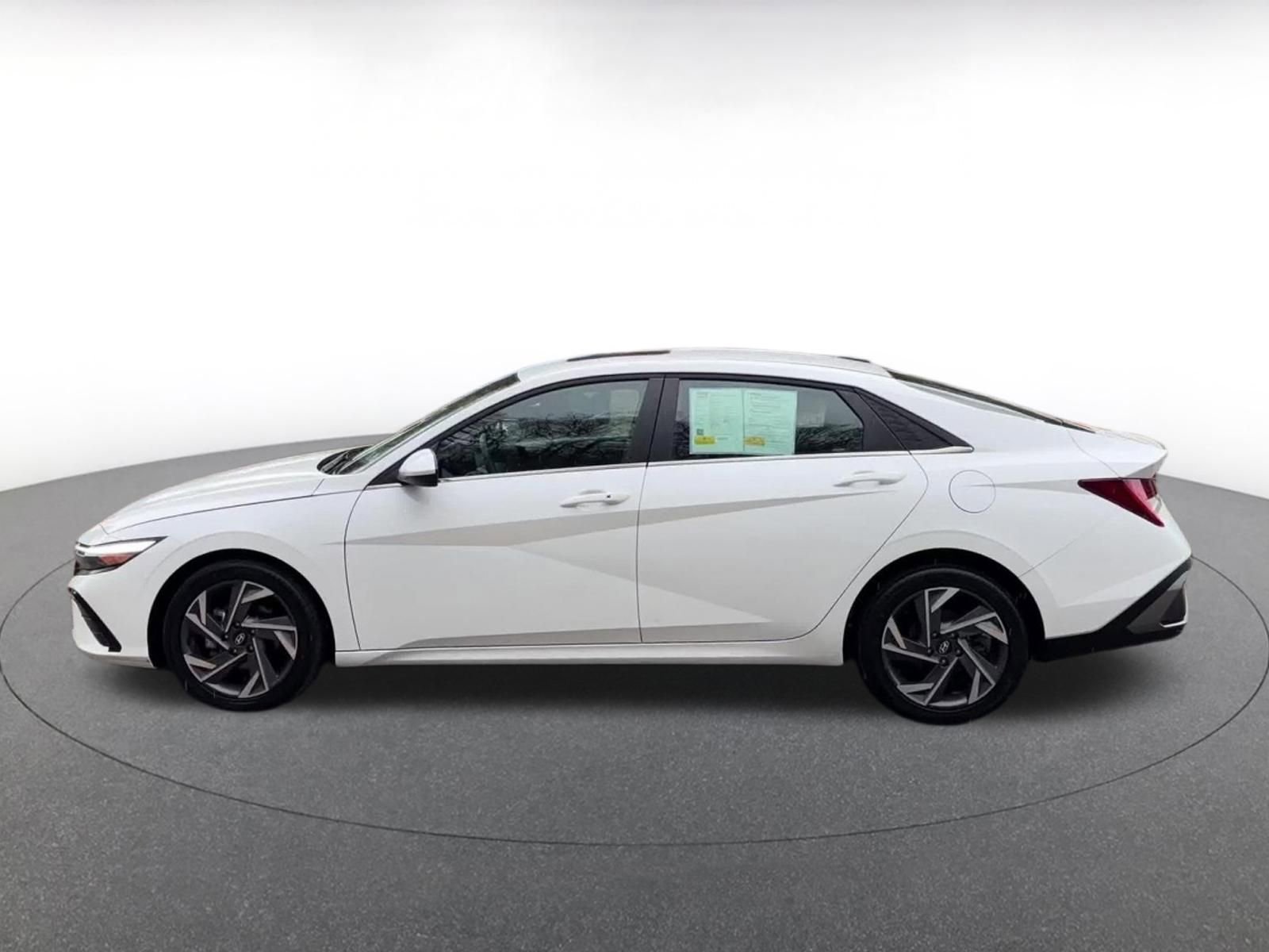 Thumbnail: 2025 Hyundai Elantra - 9