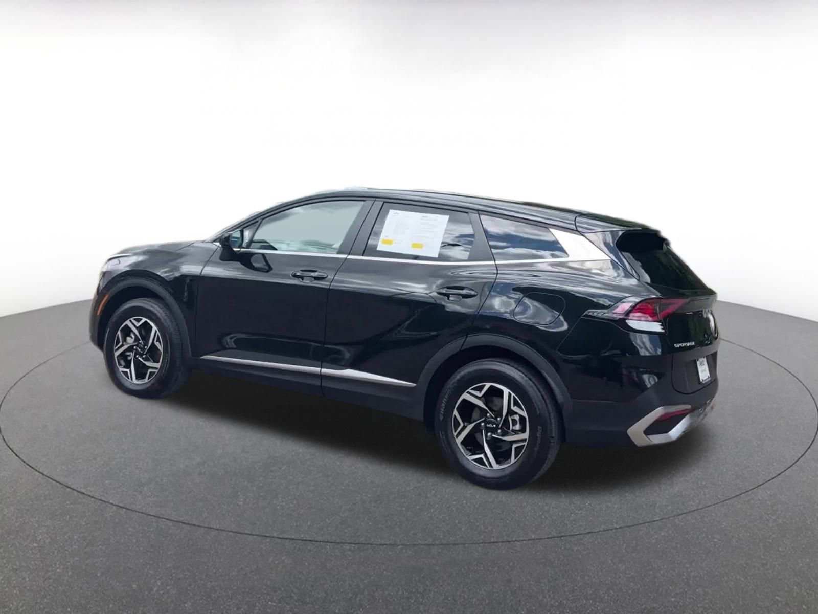 Thumbnail: 2024 Kia Sportage - 10