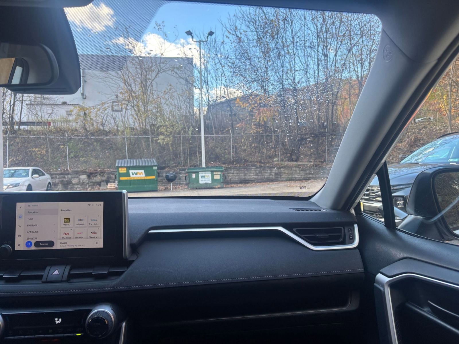 Thumbnail: 2025 Toyota RAV4 - 34