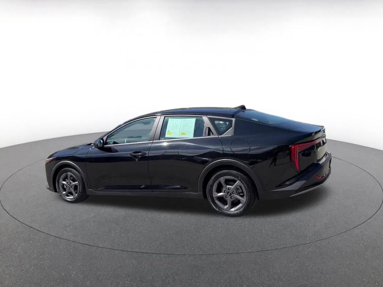 Thumbnail: 2025 Kia K4 - 10