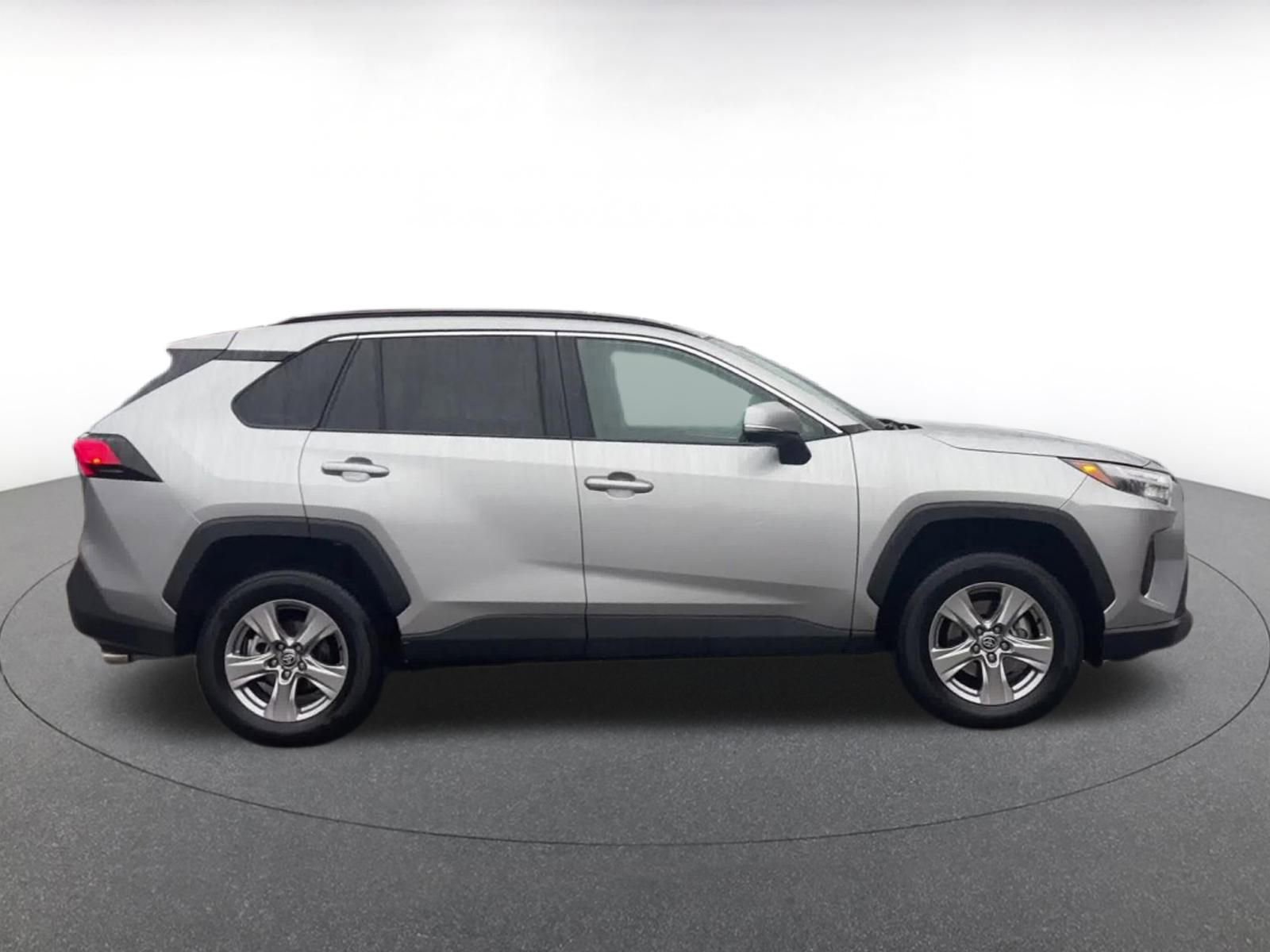 Thumbnail: 2025 Toyota RAV4 - 16