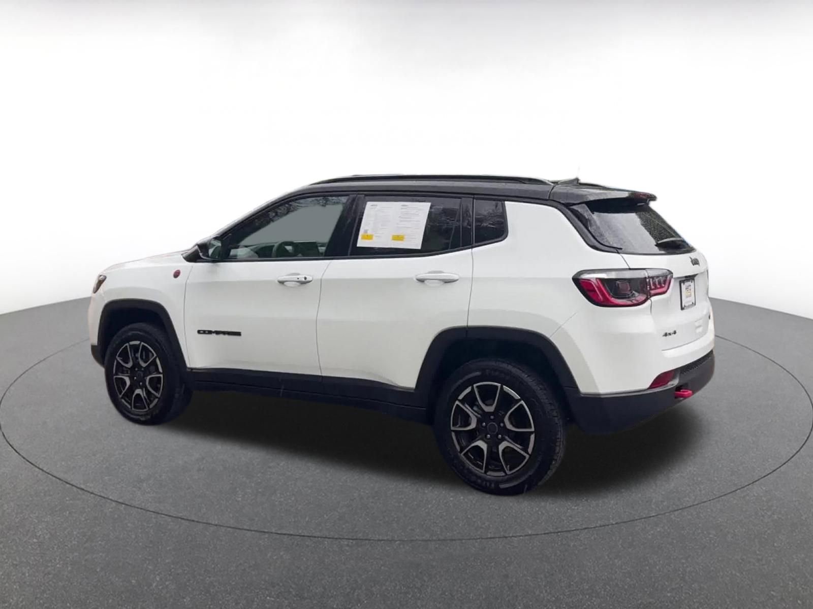 Thumbnail: 2025 Jeep Compass - 10