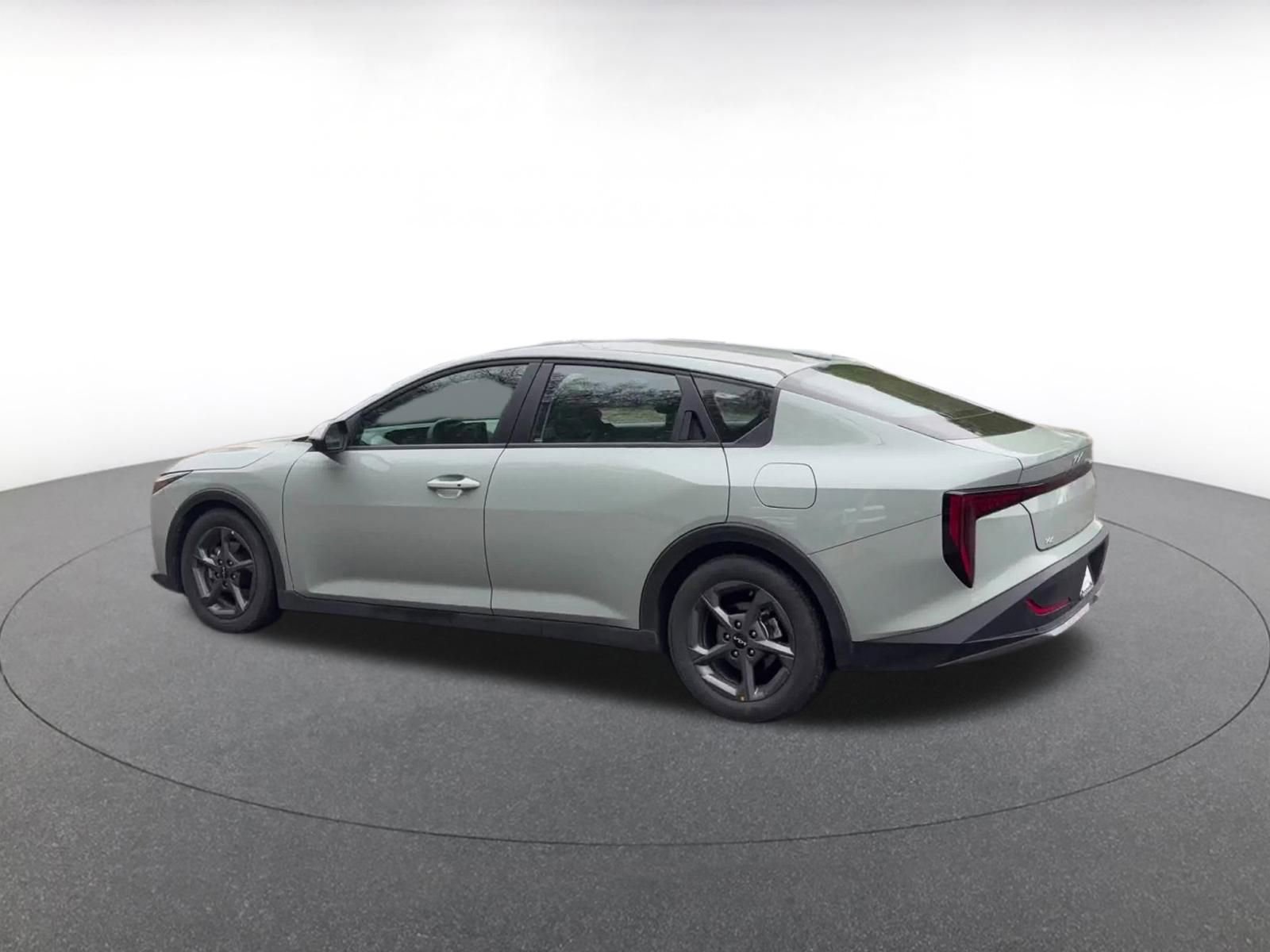 Thumbnail: 2025 Kia K4 - 10
