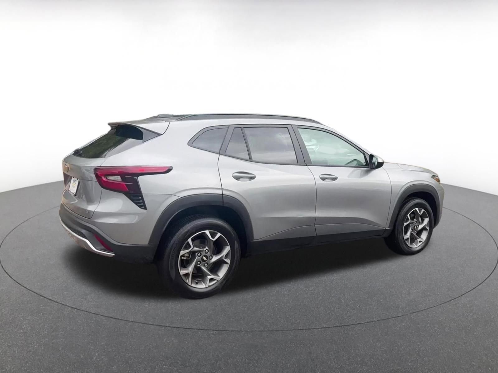 Thumbnail: 2025 Chevrolet Trax - 14