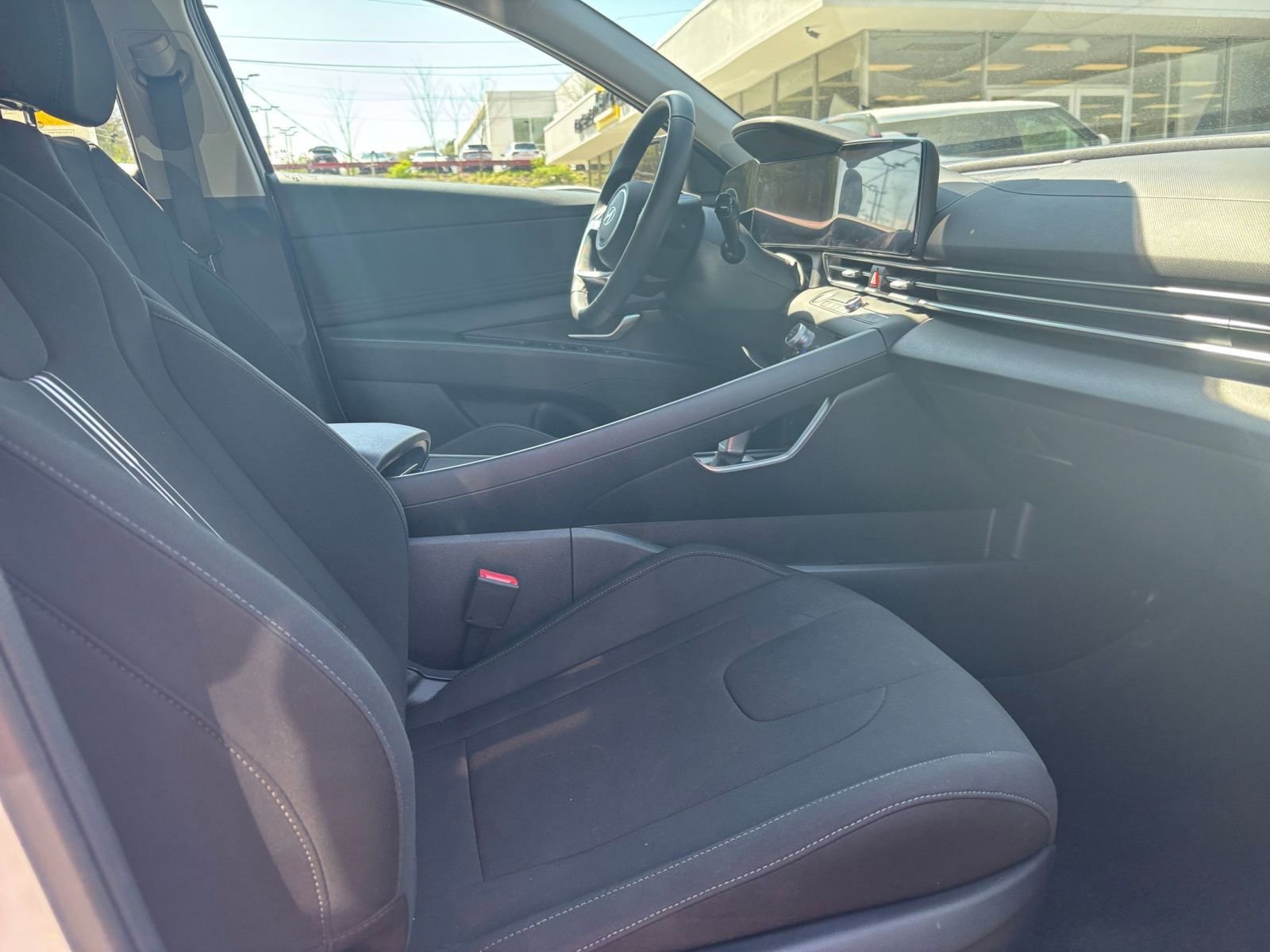 Thumbnail: 2025 Hyundai Elantra - 28