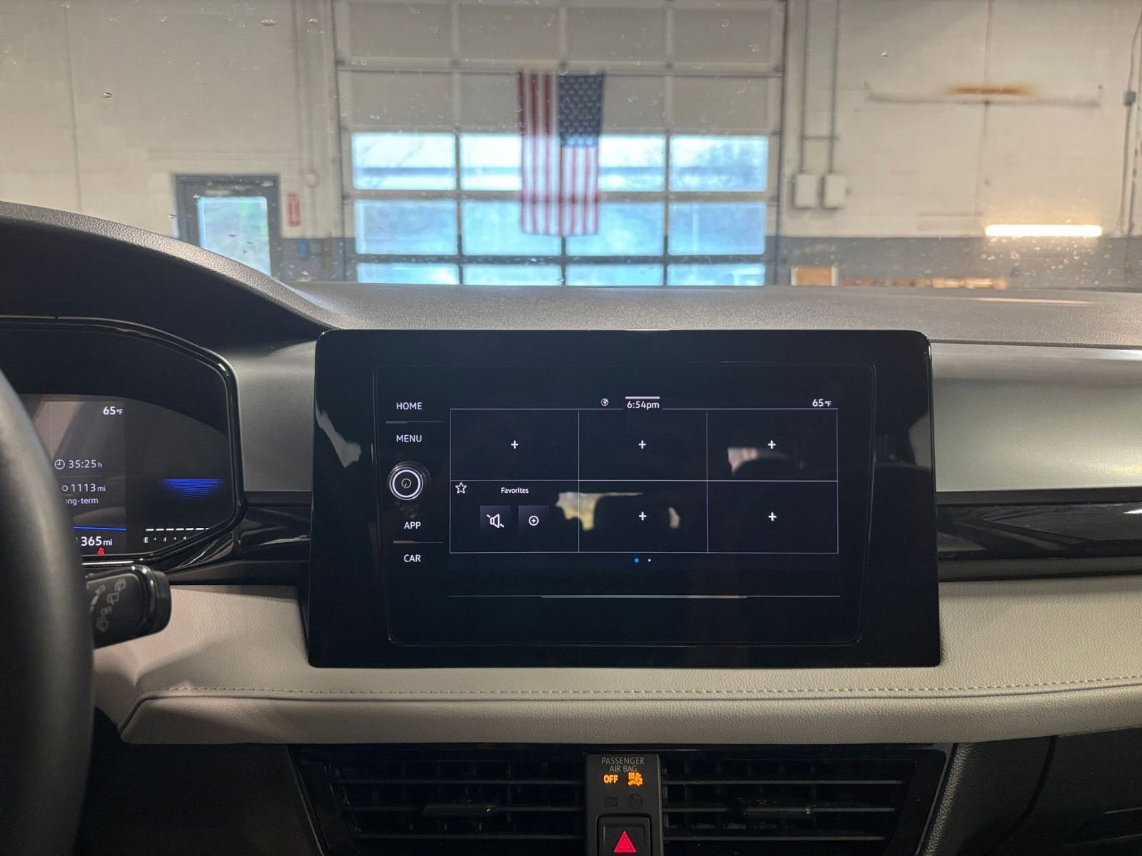 Thumbnail: 2025 Volkswagen Taos - 20