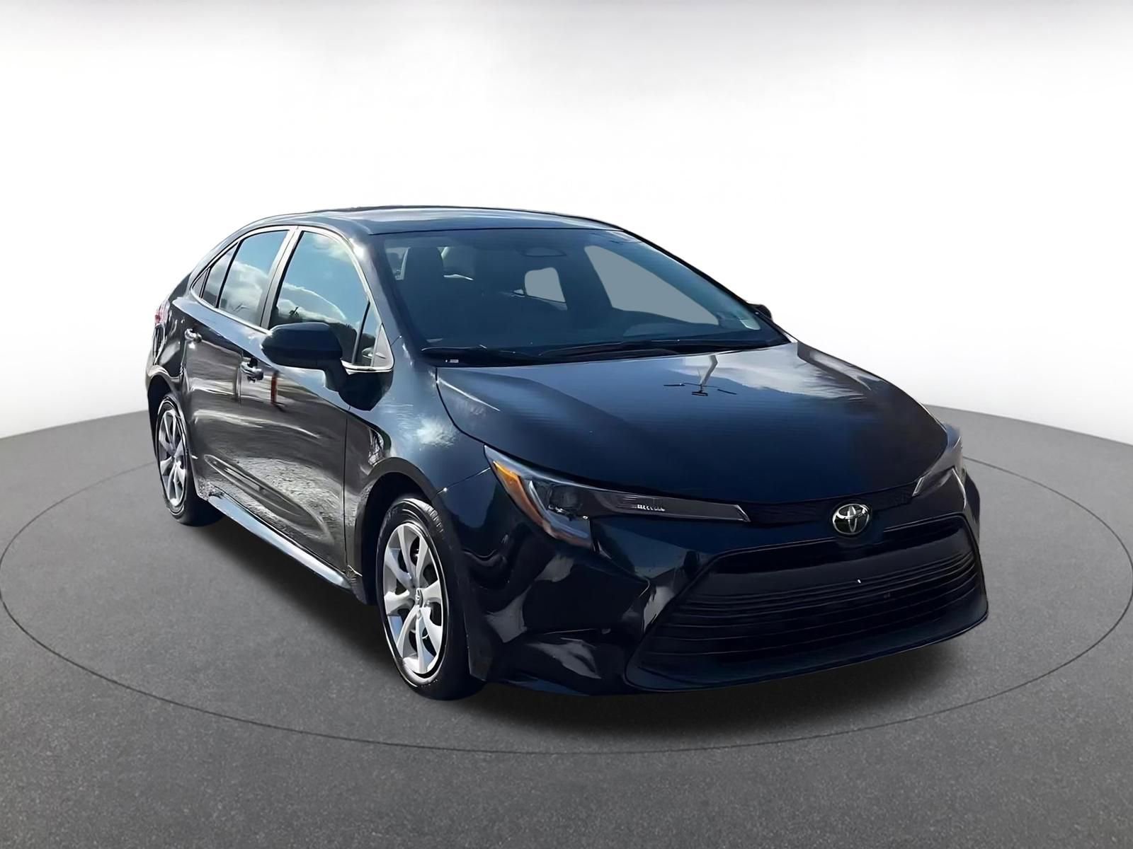 Thumbnail: 2025 Toyota Corolla - 3