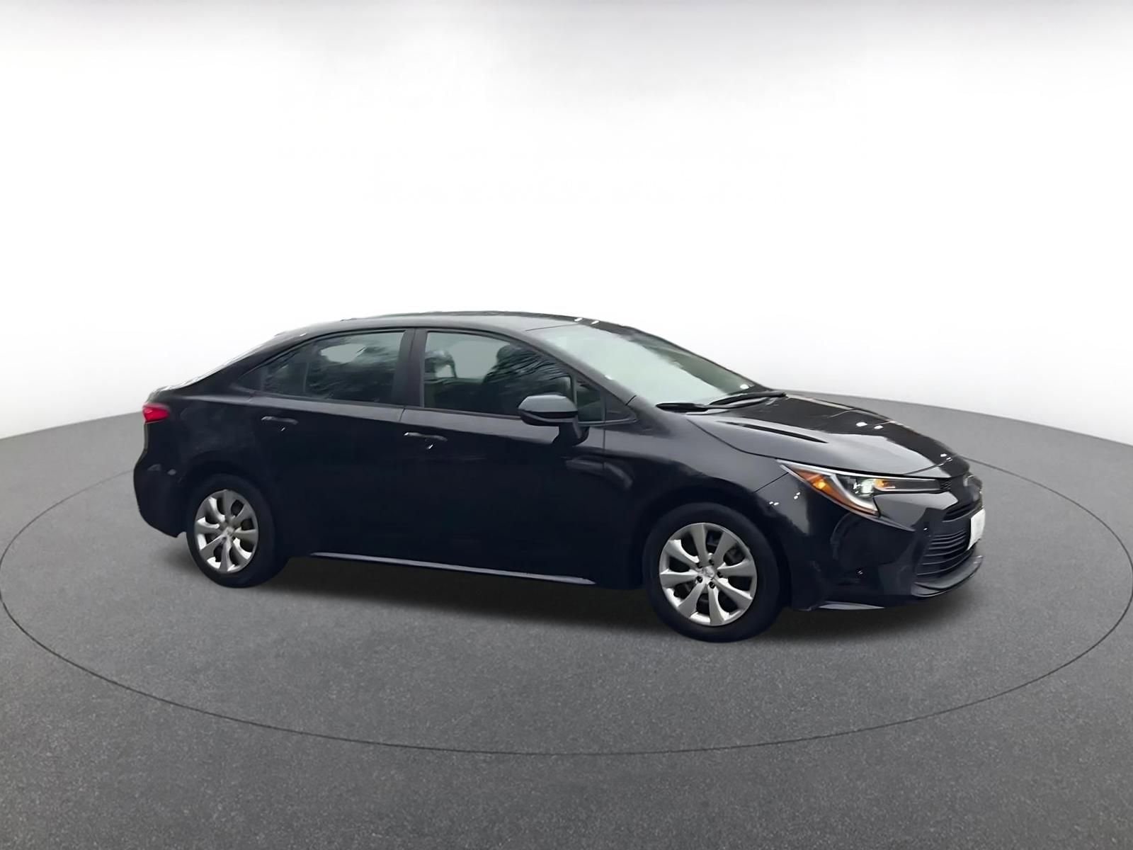 Thumbnail: 2025 Toyota Corolla - 2