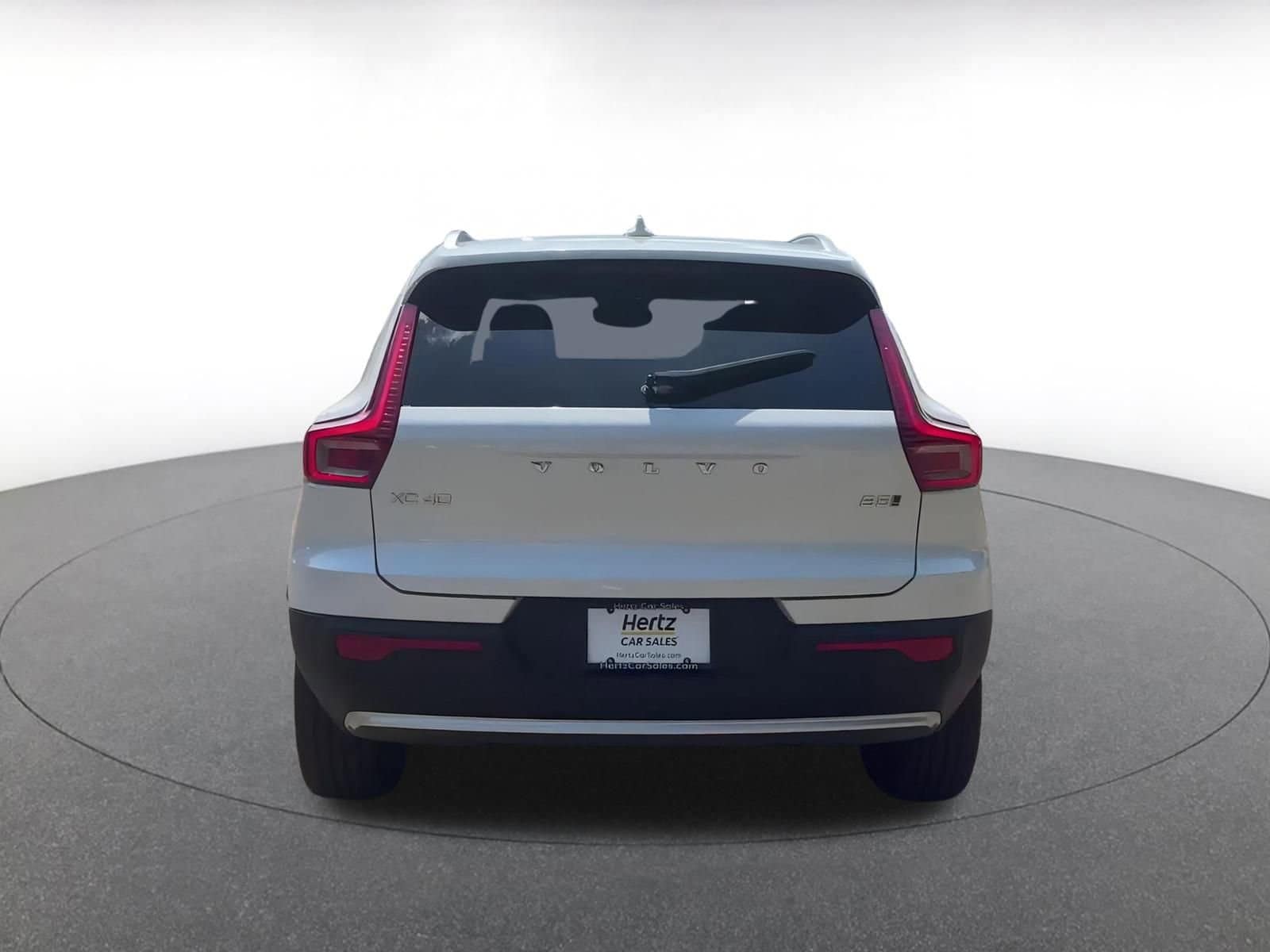 Thumbnail: 2024 Volvo XC40 - 12