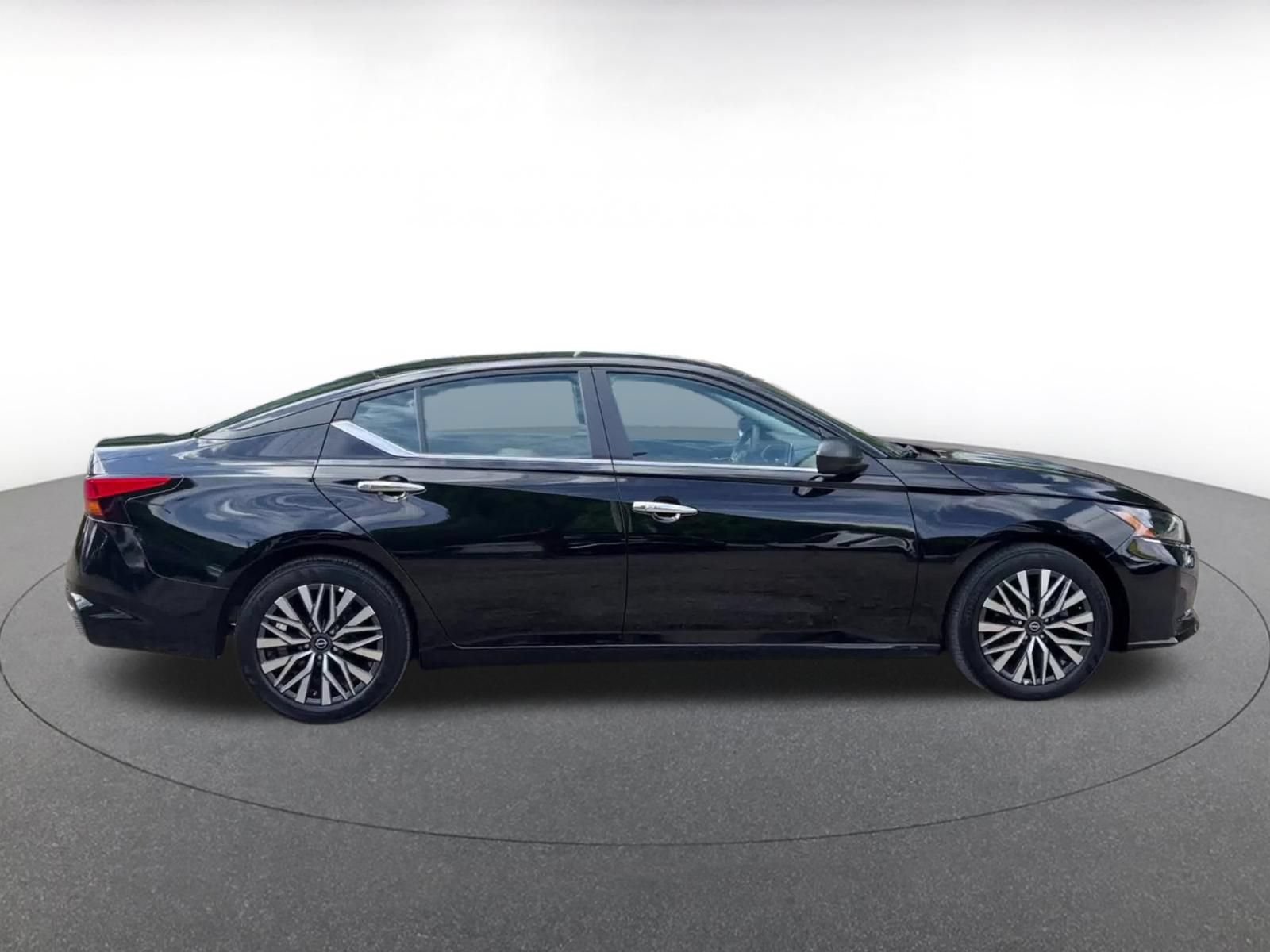 Thumbnail: 2025 Nissan Altima - 15