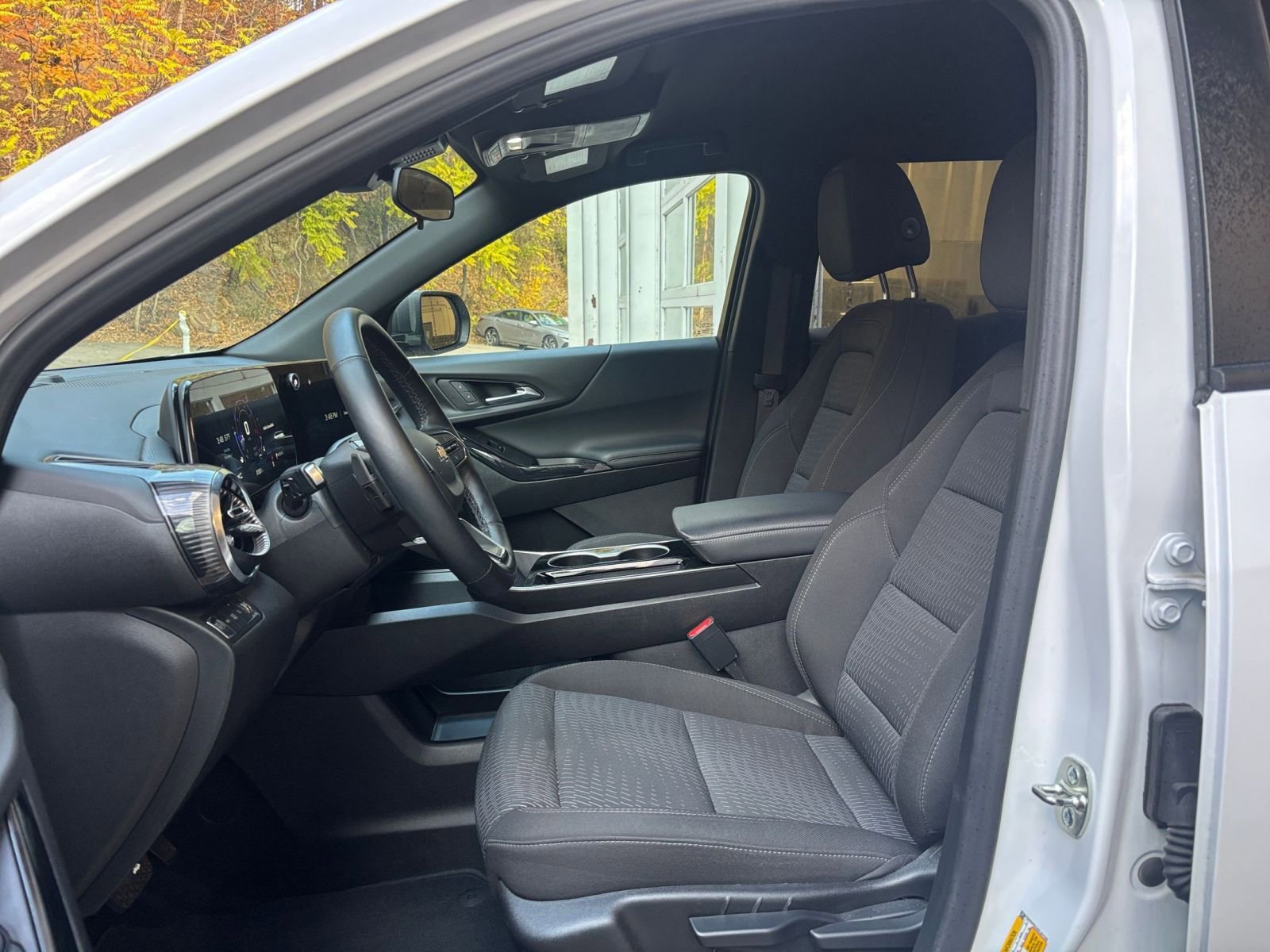 Thumbnail: 2025 Chevrolet Equinox - 35