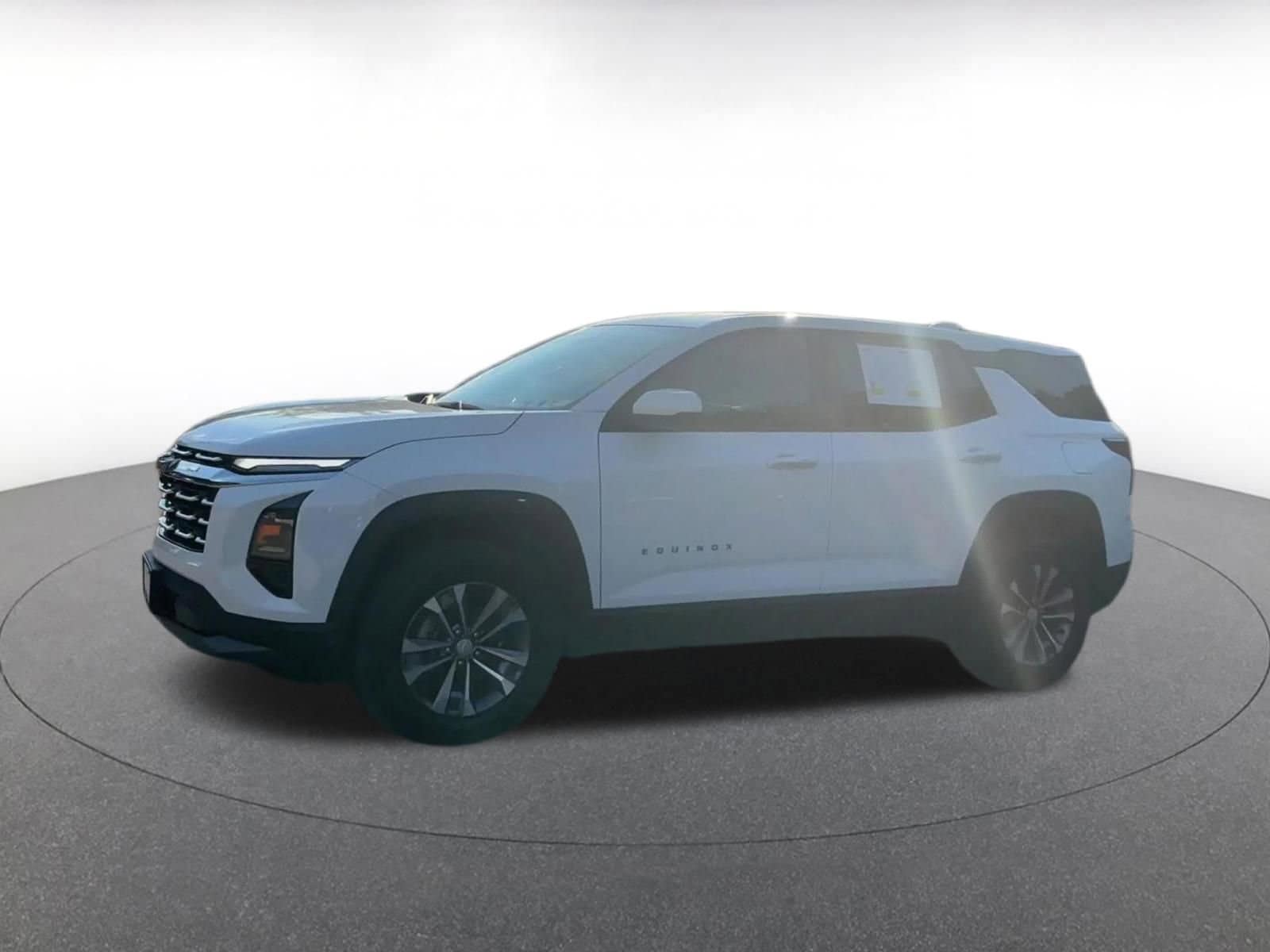 Thumbnail: 2025 Chevrolet Equinox - 8