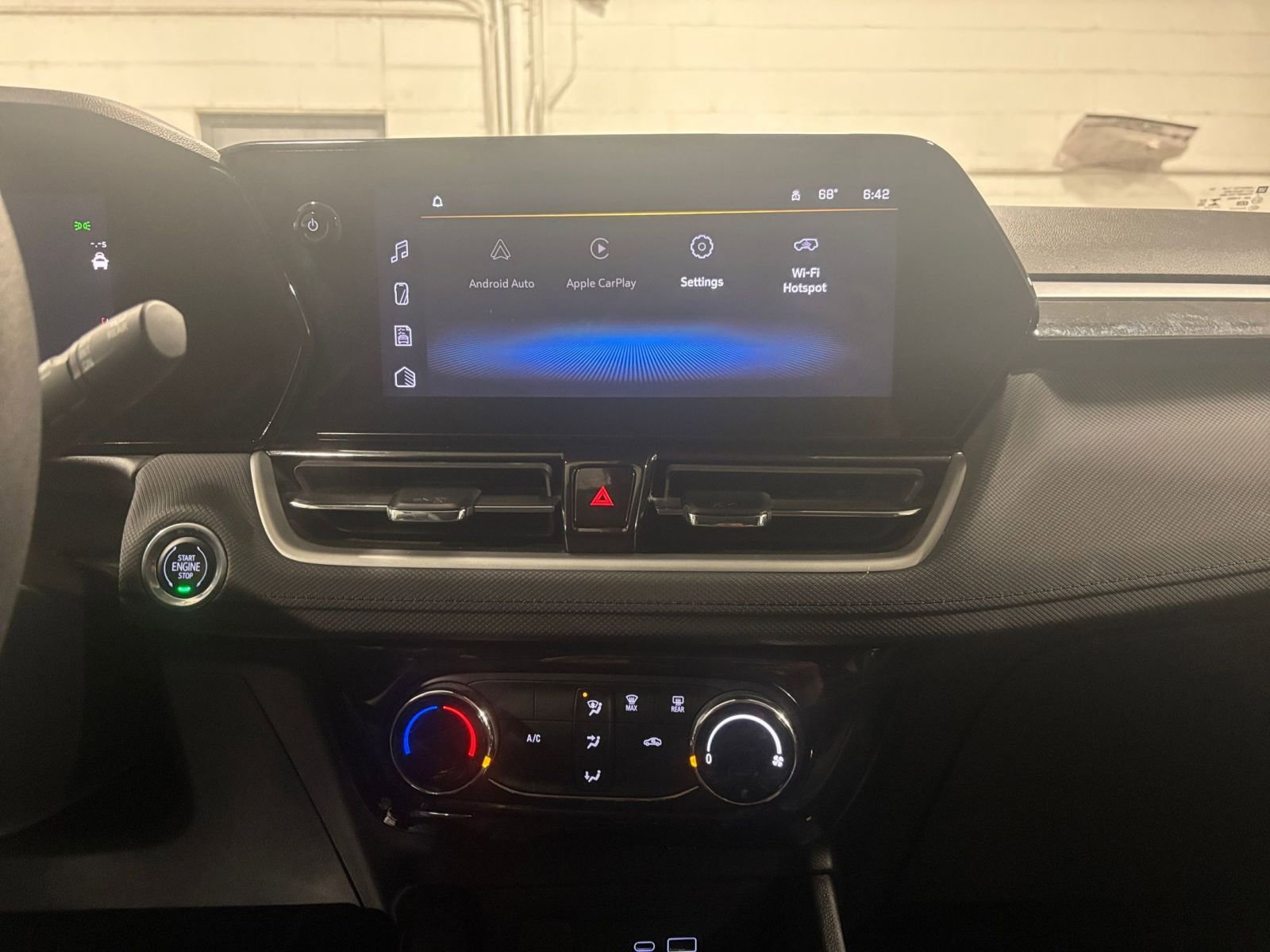 Thumbnail: 2025 Chevrolet TrailBlazer - 17