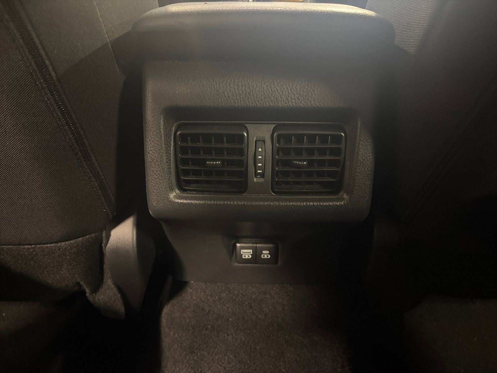 Thumbnail: 2025 Toyota Camry - 24