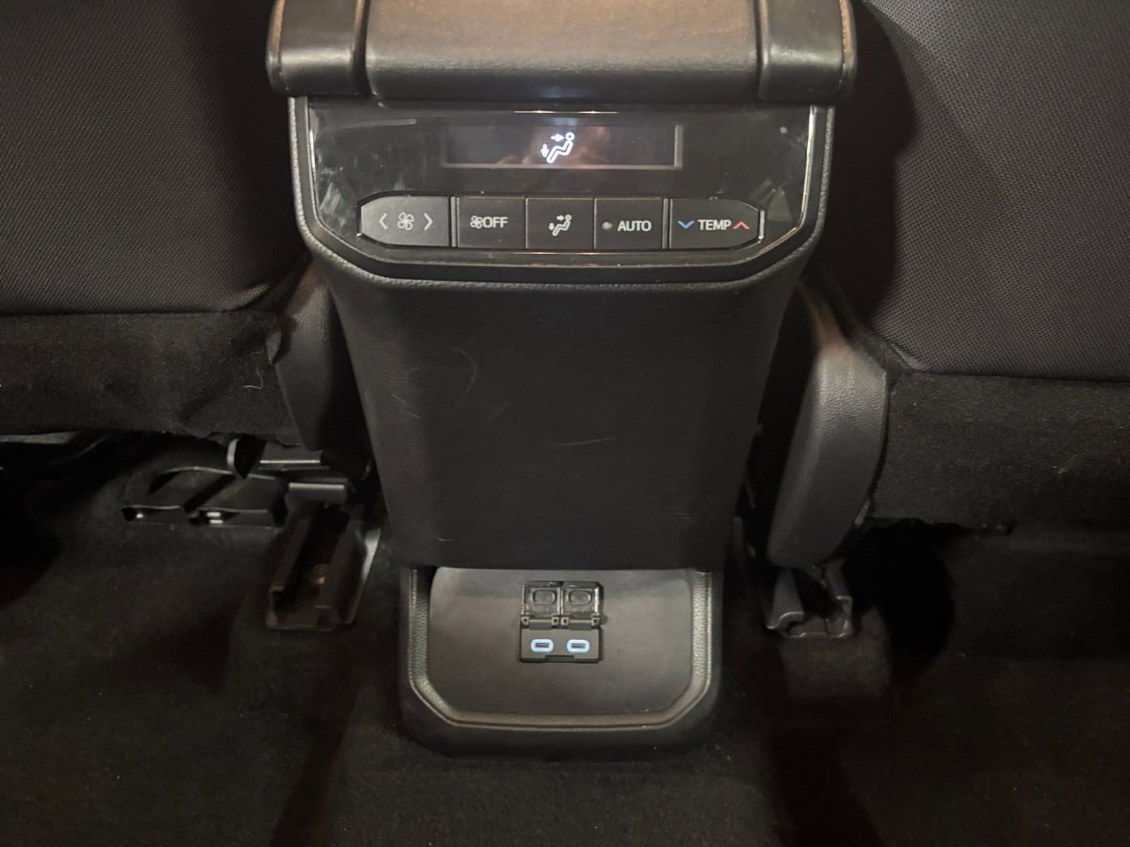 Thumbnail: 2025 Toyota Highlander - 27