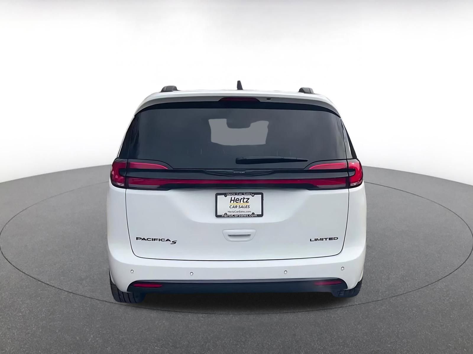 Thumbnail: 2025 Chrysler Pacifica - 12