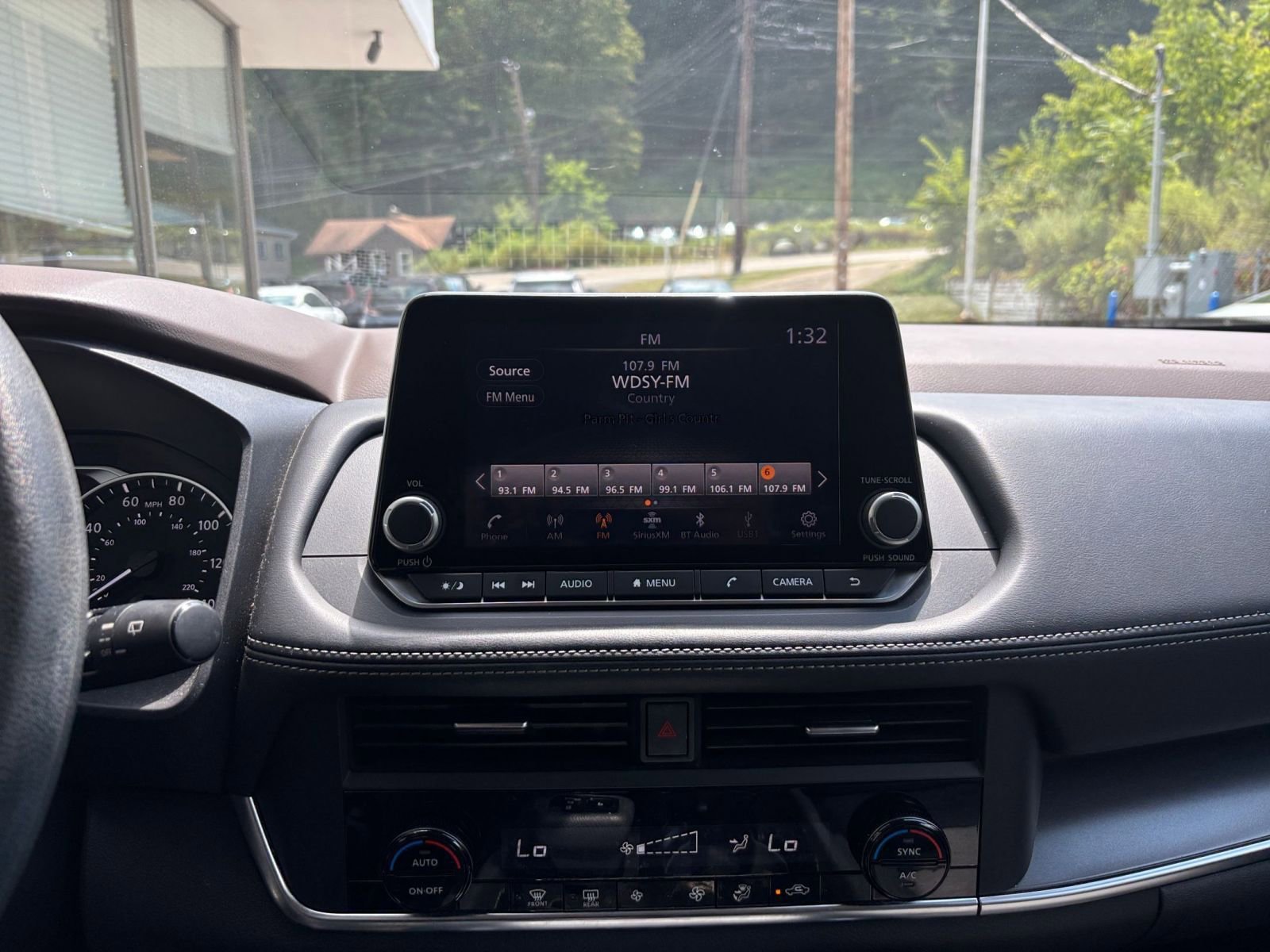 Thumbnail: 2023 Nissan Rogue - 21