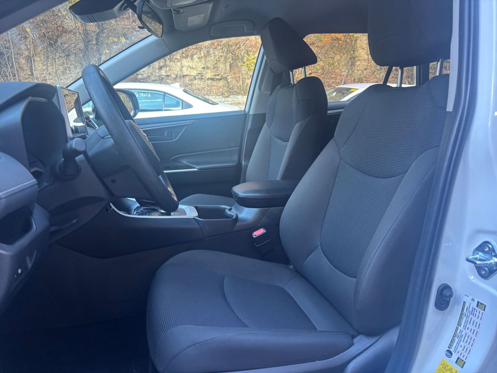 Thumbnail: 2025 Toyota RAV4 - 35