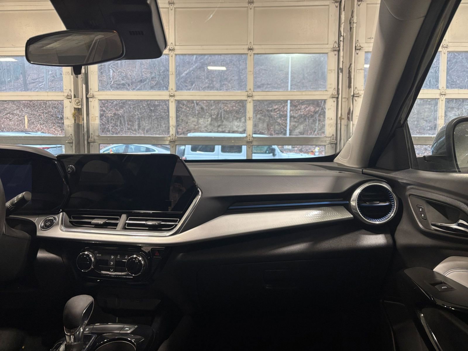 Thumbnail: 2025 Chevrolet Trax - 33