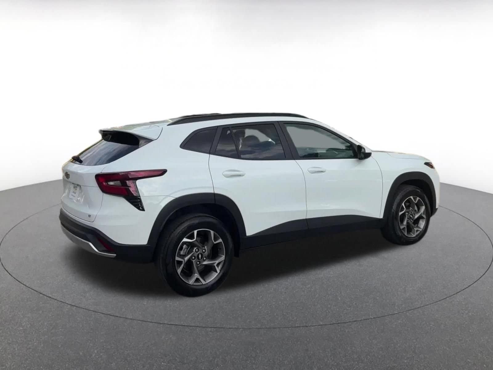 Thumbnail: 2025 Chevrolet Trax - 15