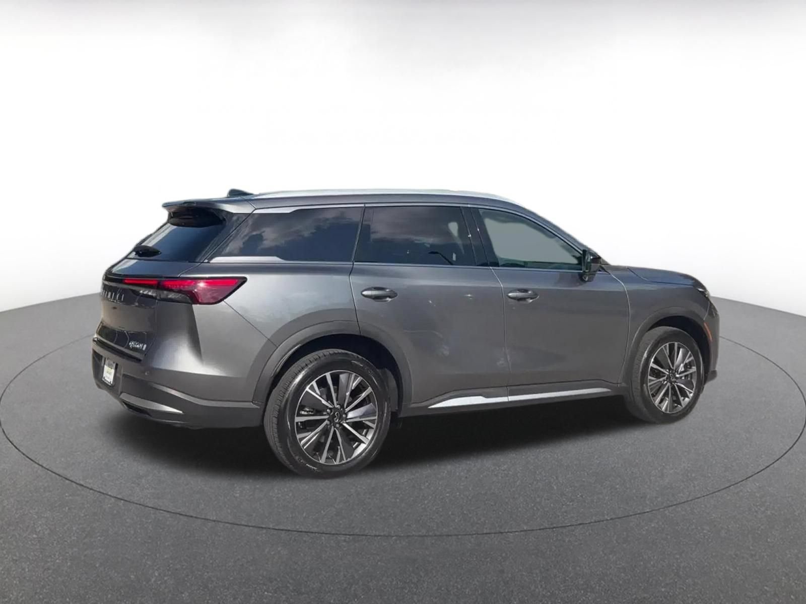 Thumbnail: 2026 INFINITI QX60 - 14