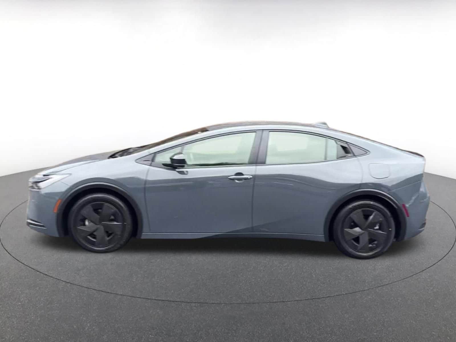 Thumbnail: 2025 Toyota Prius - 9