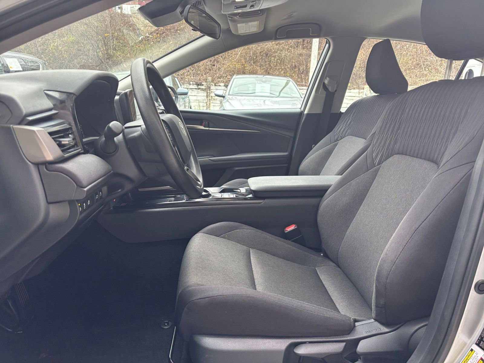 Thumbnail: 2025 Toyota Camry - 35