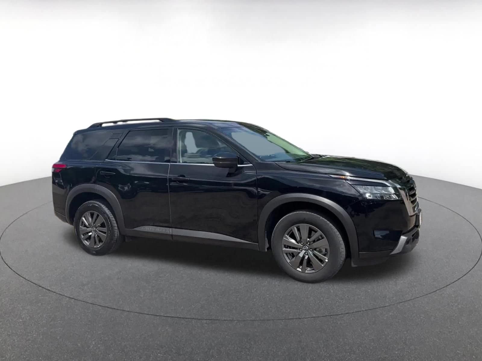 Thumbnail: 2025 Nissan Pathfinder - 2