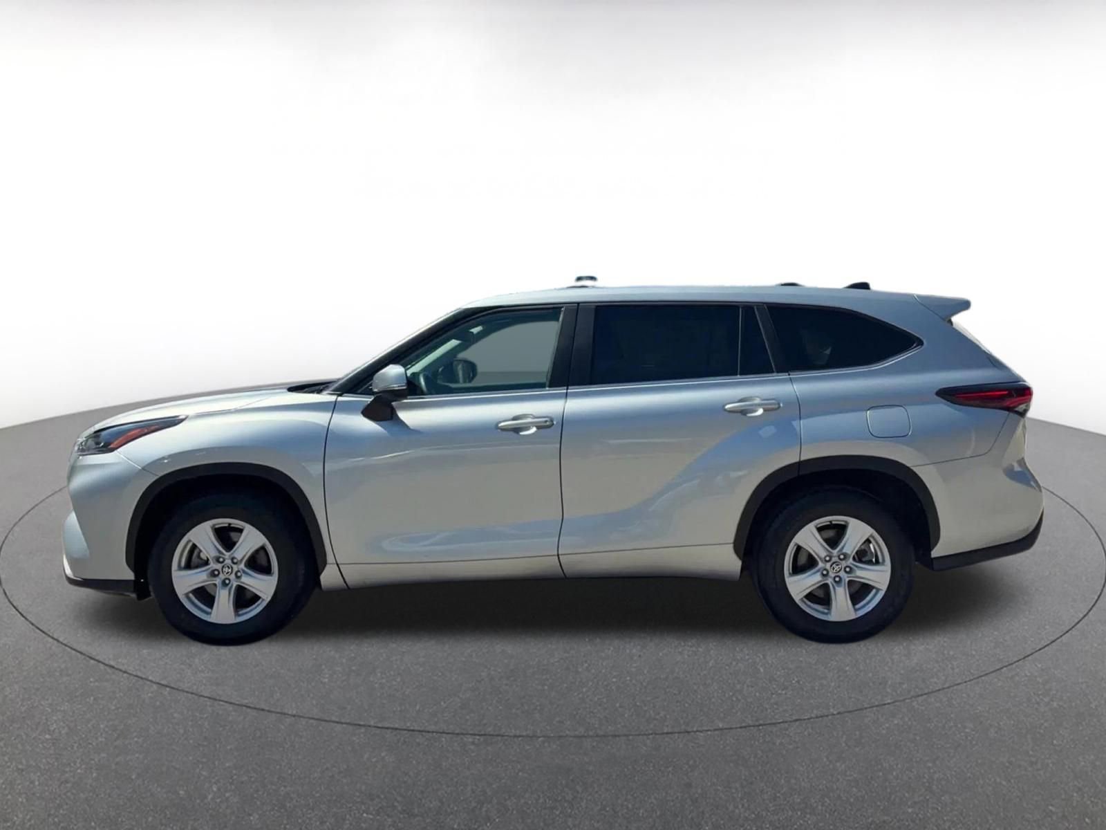 Thumbnail: 2025 Toyota Highlander - 9