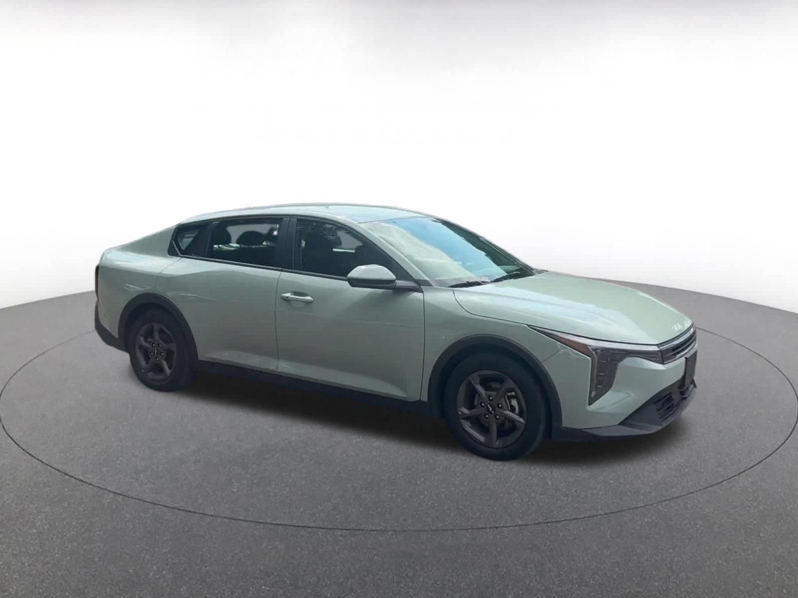 Thumbnail: 2026 Kia K4 - 2