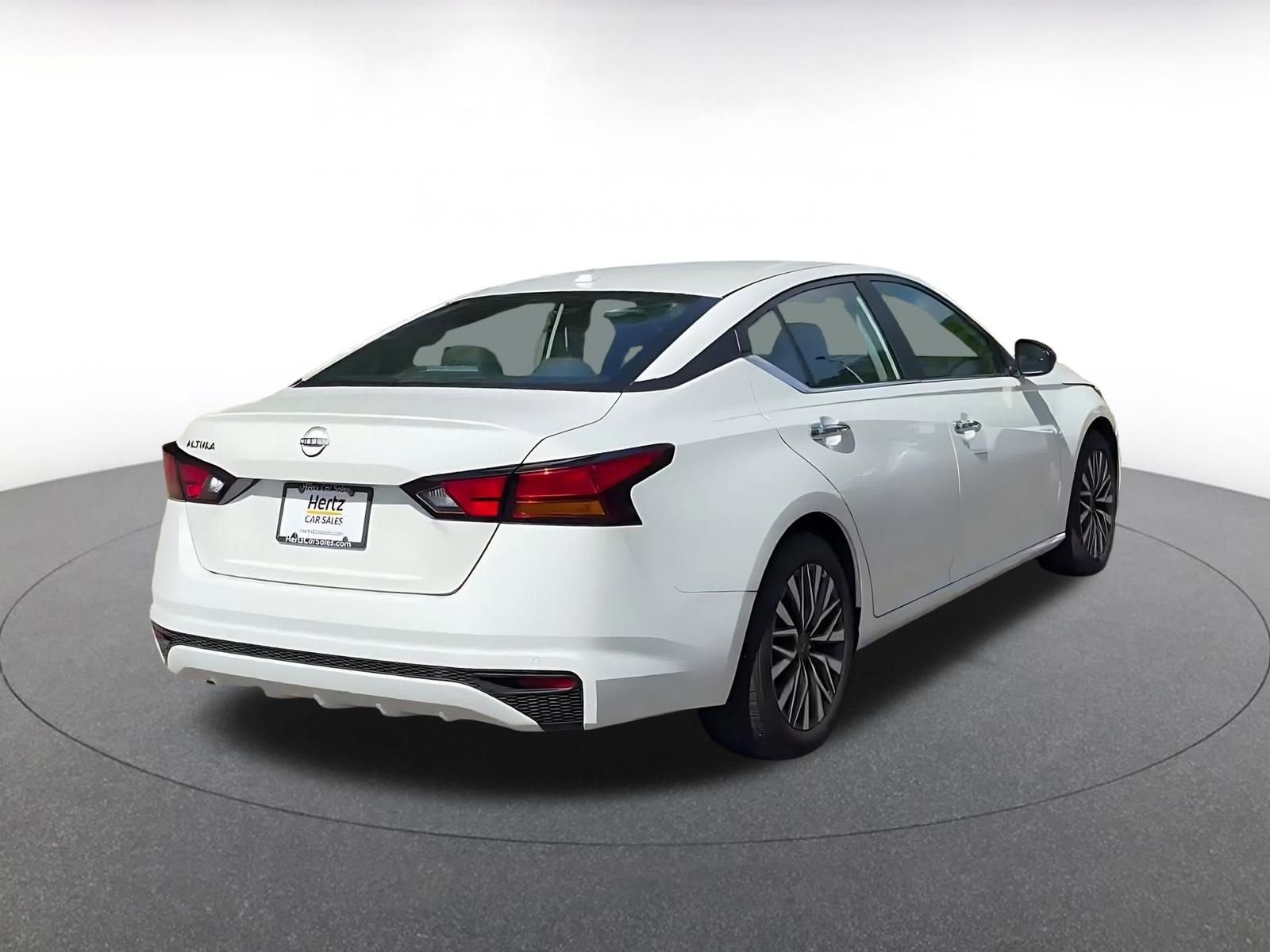 Thumbnail: 2025 Nissan Altima - 14