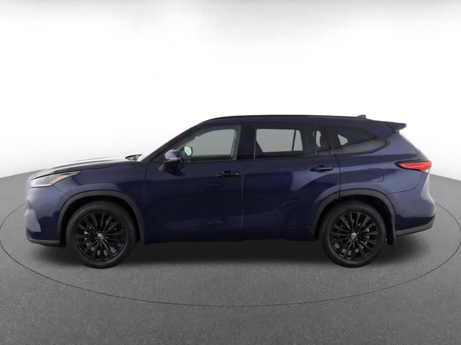 Thumbnail: 2024 Toyota Highlander - 4