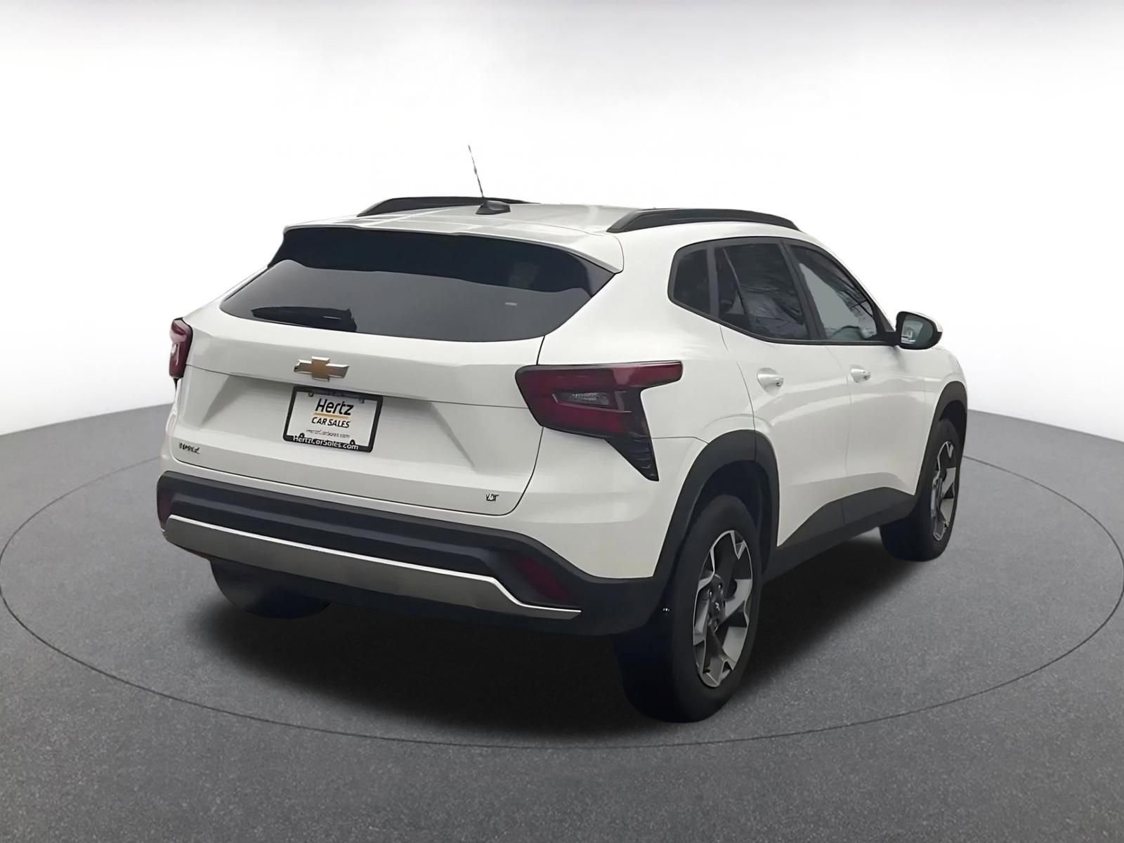 Thumbnail: 2025 Chevrolet Trax - 14