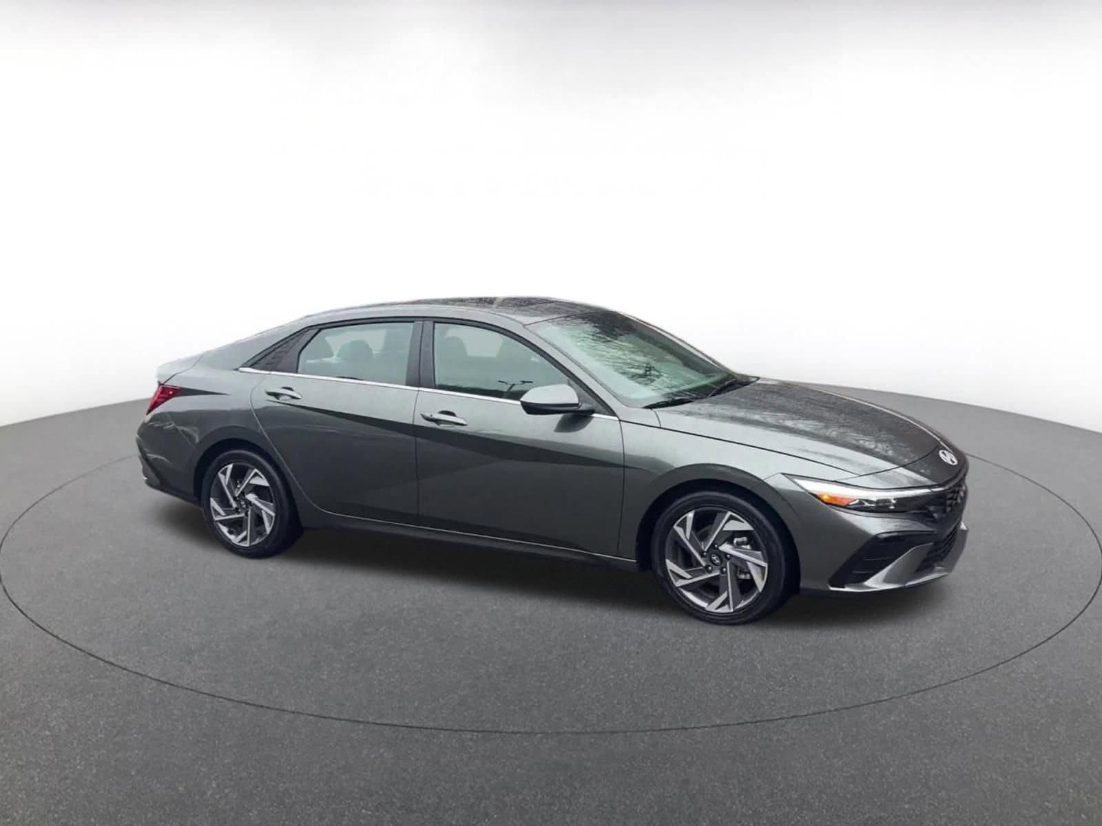 Thumbnail: 2025 Hyundai Elantra - 2