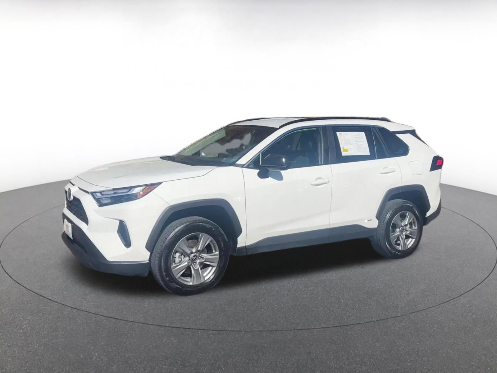 Thumbnail: 2025 Toyota RAV4 - 8