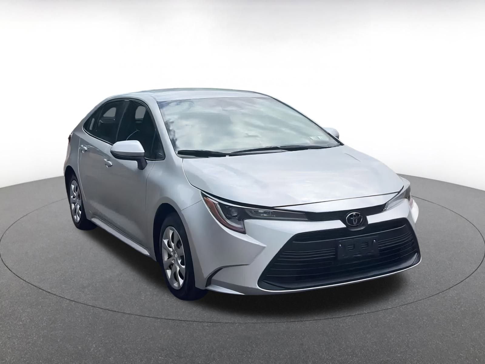 Thumbnail: 2024 Toyota Corolla - 3